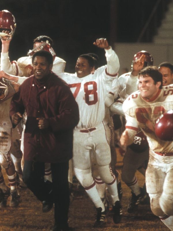 Remember the Titans (2000) Boaz Yakin Synopsis, Characteristics, Moods, Themes and Related